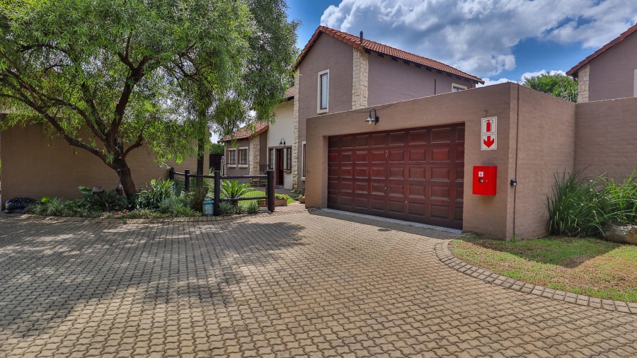 To Let 3 Bedroom Property for Rent in The Coves North West